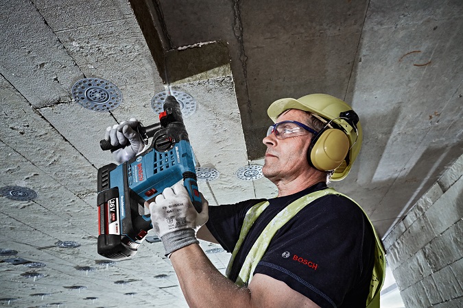 Akumulátorové vŕtacie kladivo Bosch pre profesionálov - ideálna voľba pre prácu na stavbe