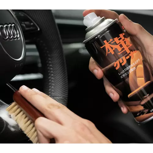 Leather Seat Cleaner sprej na čistenie kože 300ml /SOFT99/ - obr. 1