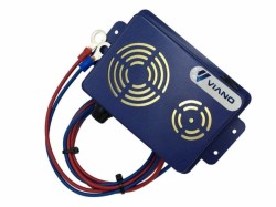 VIANO ultrazvukový odpudzovač 12V a záblesky LED proti kunám a hlodavcom do auta - obr. 2