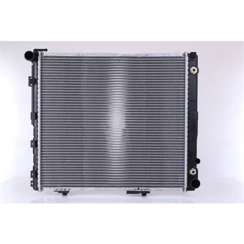 Chladič motora NISSENS 62699A