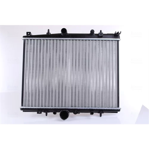 Chladič motora 63702 /NISSENS/