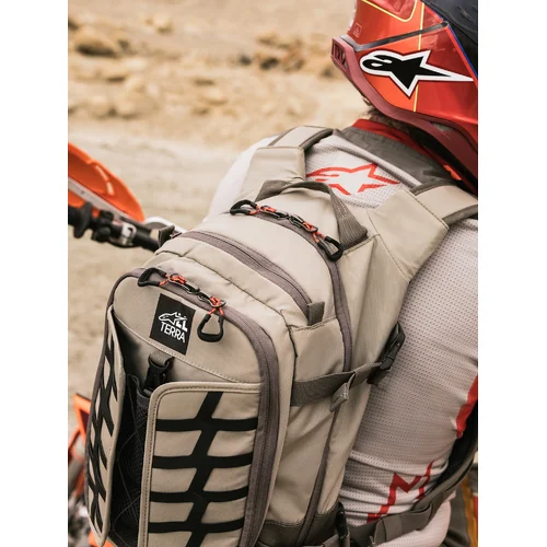 Batoh AT-15 (čierna/sivá, objem 15 až 18 l) 2027 /ALPINESTARS/ - obr. 6
