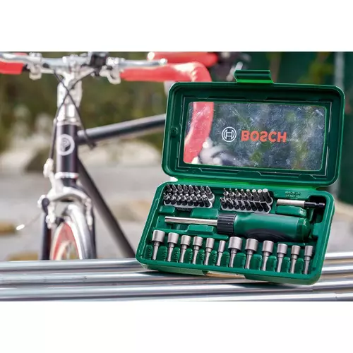 BOSCH 46-dielna sada skrutkovačov (12)