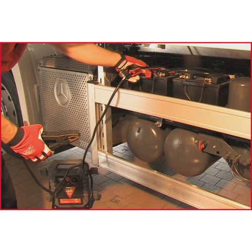 12 V nabíjačka batérií - mobilný prístroj na pomoc pri štartovaní 700 A /KS-Tools/ - obr. 5