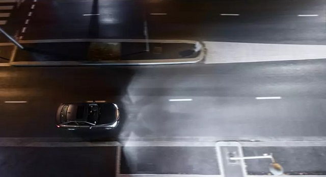 LED žiarovky do auta od Philips spoľahlivo osvetlia cestu, značky a chodník